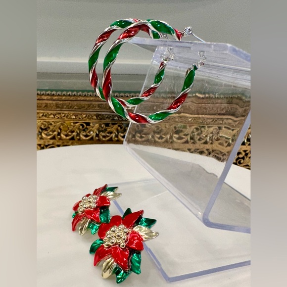 2 Prs Christmas Earrings - Red/Green/Gold/Silver Enamel Costume Jewelry - VGVC - Picture 8 of 17